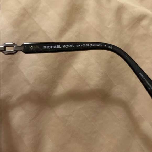 Michael Kors eye glasses - Picture 3 of 5